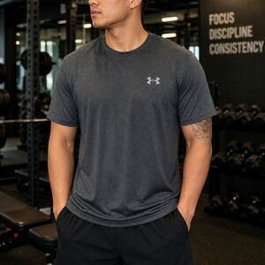 Under Armour HeatGear Dark Gray Athletic Tee Men’s Medium Loose Fit Shirt